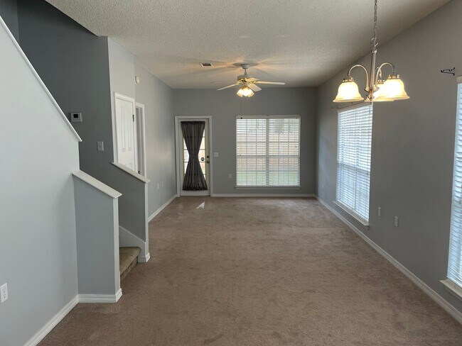 Photo - Introducing a Charming Home Retreat Located in the Heart of Pensacola