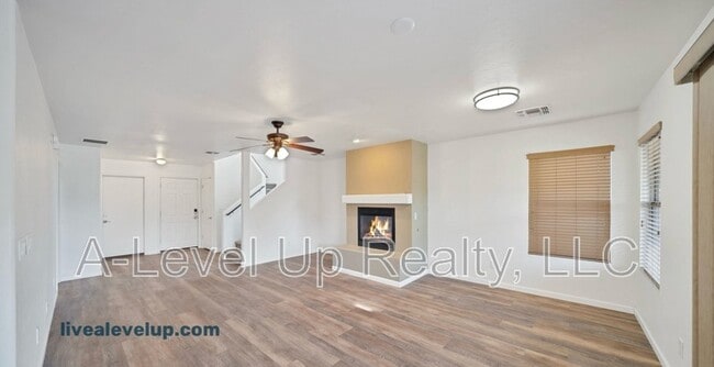 Photo - 766 W Flaming Arrow Dr