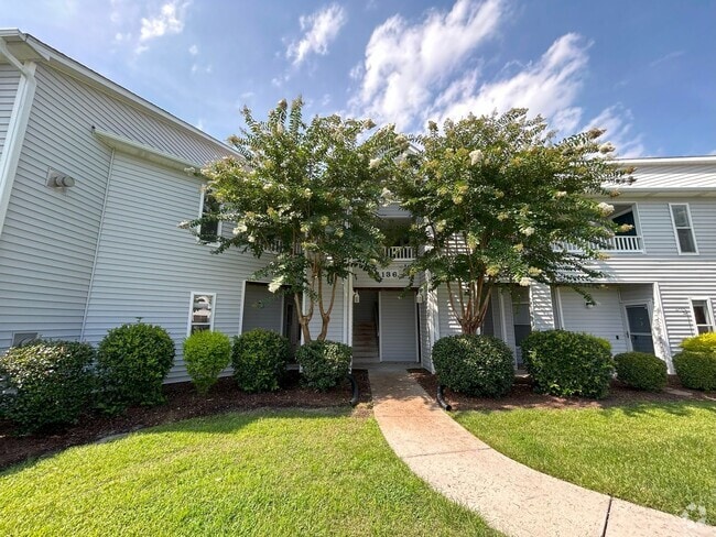 Building Photo - First floor 2 bedroom/2 bathroom condomini... Unit 4136B-101