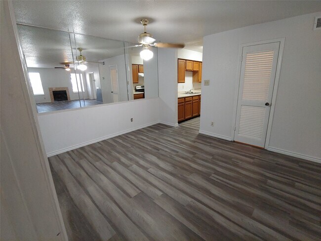 Photo - 9700 Leawood Blvd Unit 408