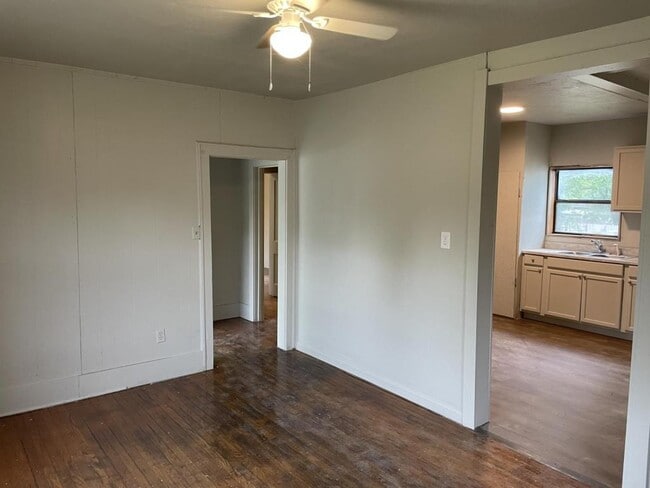 Photo - 1915 E Randolph Ave