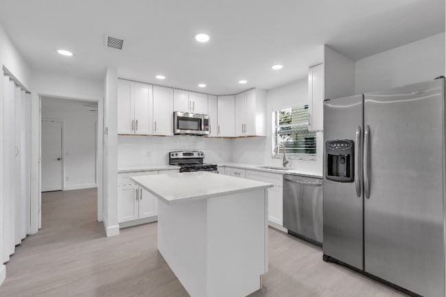 Photo - 26650 Southern Pines Dr