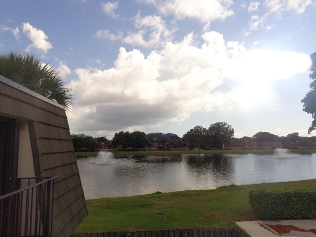 Photo - 1015 10th Way
