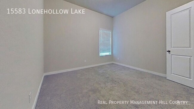 Photo - 15583 Lonehollow Lk