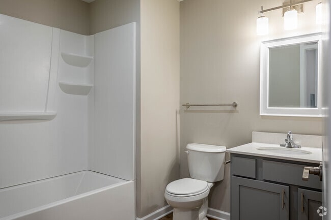 1 Br, 1 Ba - 692SF