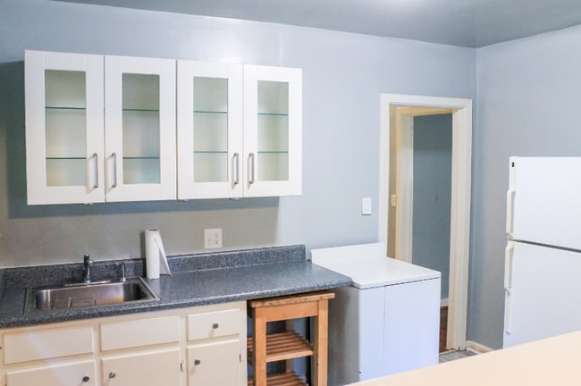 Photo - 334 E 65th St