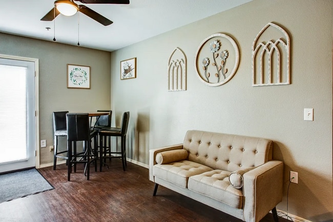 Photo - Mountain View Apartments