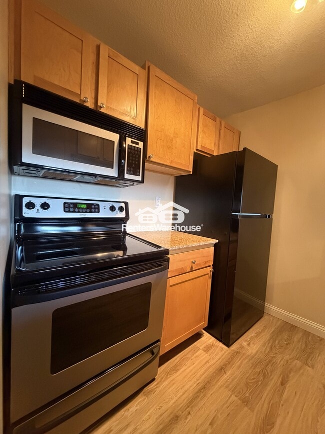 Photo - 1181 Edgcumbe Rd Unit Apt 404