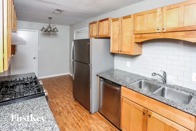 Photo - 3205 Hanover Dr