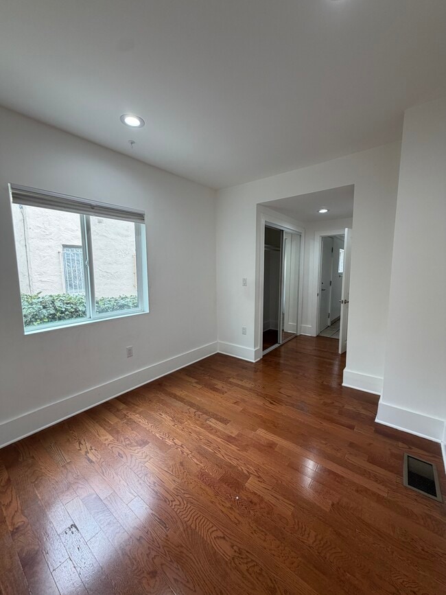 Photo - 5312 Lexington Ave