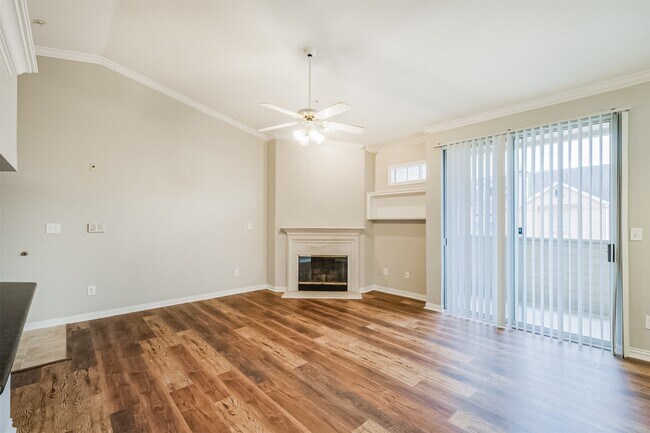 Photo - 2111 Welch St Unit B304