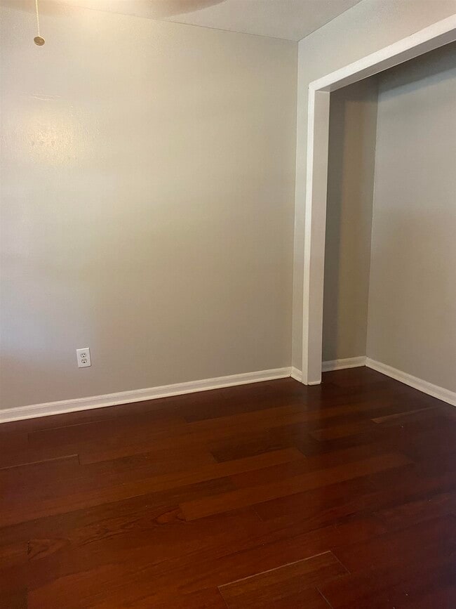 Photo - 1932 Portland Ave