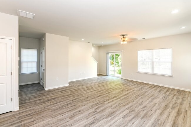 Photo - 5617 Phillips St