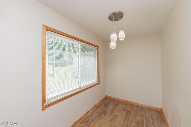 Photo - 2207 Campus Rd