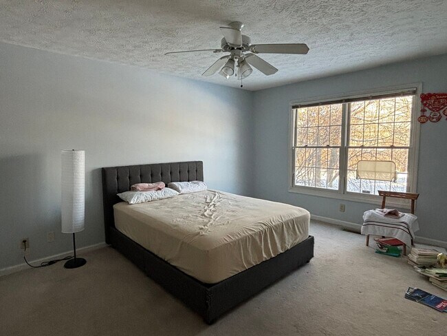 Photo - 214 E Pine Ave