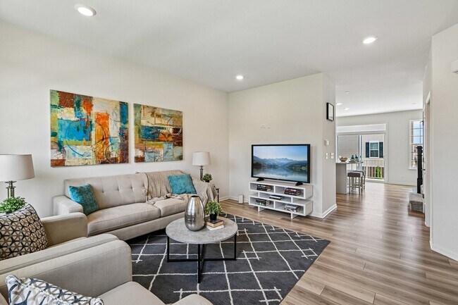 1611 Bentz Way