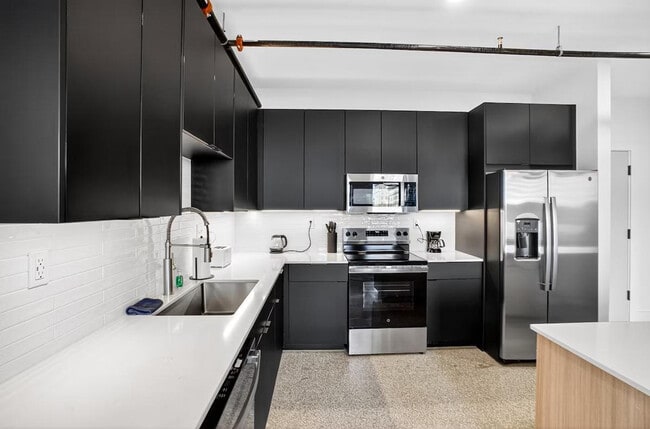 Photo - 400 S Main St Unidad ID1322466P