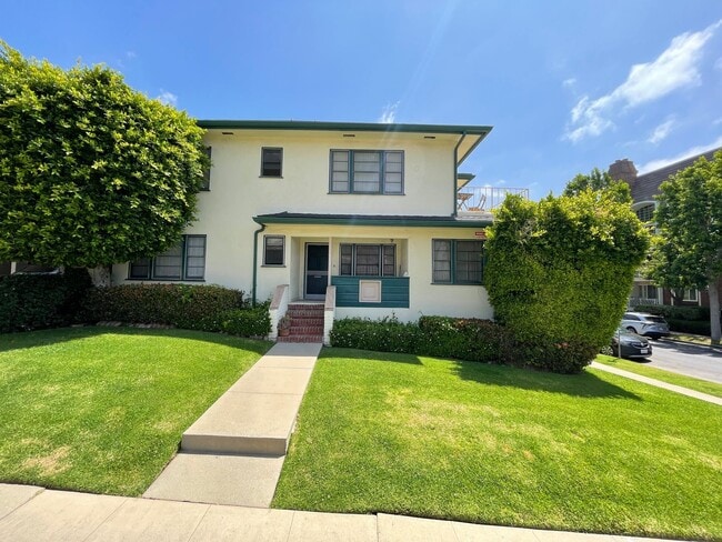 Photo - 10663 Eastborne in prime Westwood.  Near Century City!