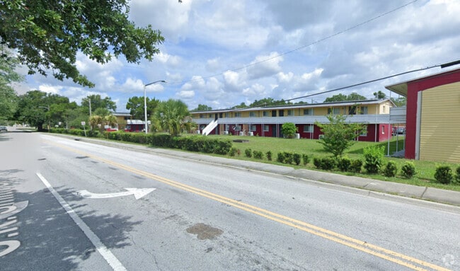 Building Photo - 3007 C.R. Smith St Unit 36 Rental