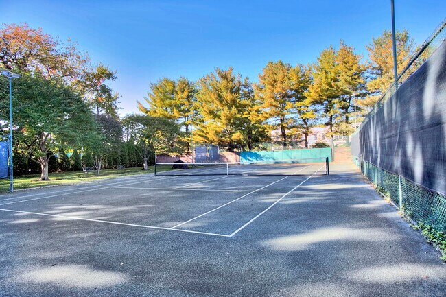 Photo - 135 Regents Pk Unit 135