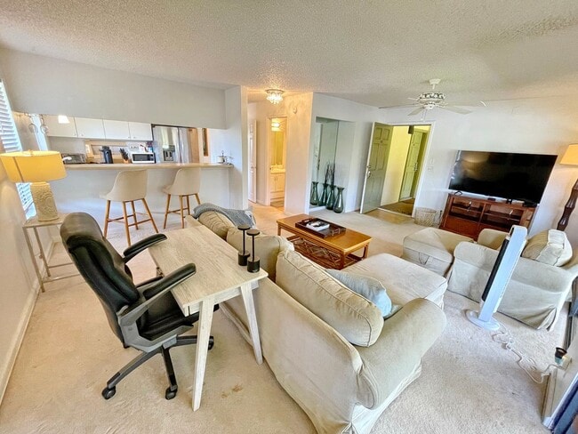 Photo - Maui Gardens - Central Kihei Resort Style Complex - Furnished 2 bed/1.5bath Unidad A-201