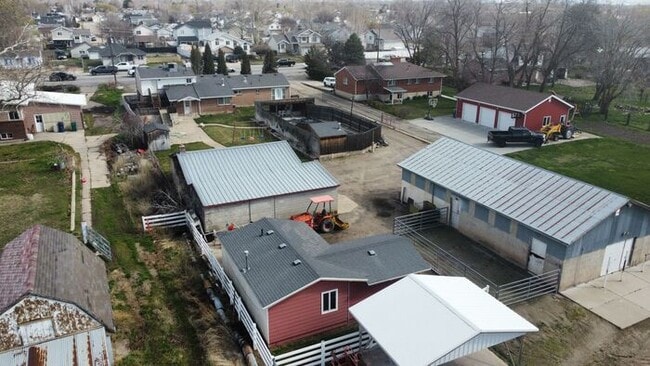 Photo - 1 bedroom 1 bath- Home All utilities included. Pet Friendly!