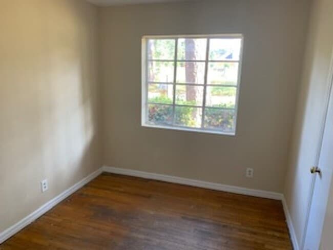 Photo - 3/2 Spacious Backyard