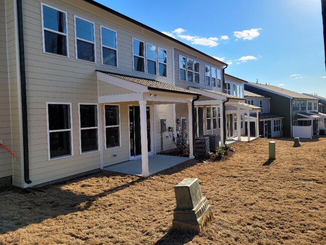 Photo - 904 Haybeck Ln