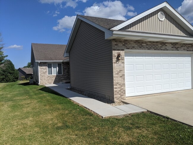 Photo - 1180 Cornell Dr