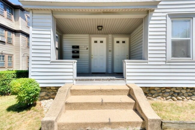 Photo - 377 Chandler St Unit 1