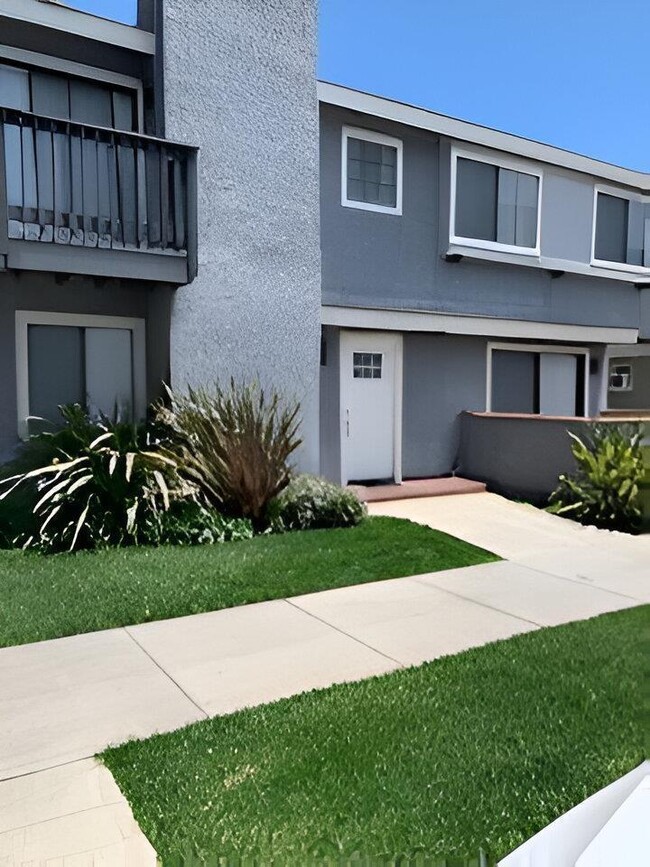 450-456 Coronado Ave - 450-456 Coronado Ave Apartments