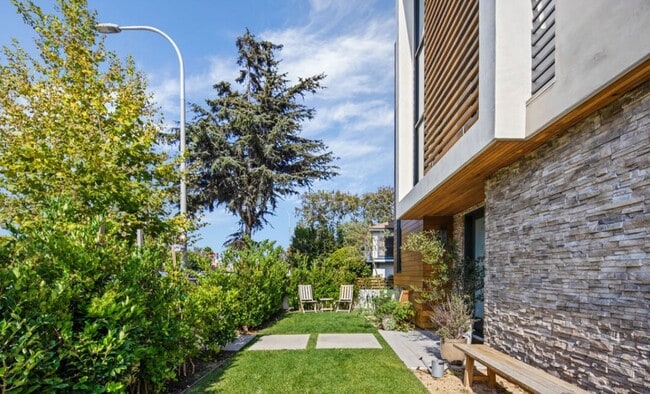 Photo - High-End Westside Rental on Washington Pl