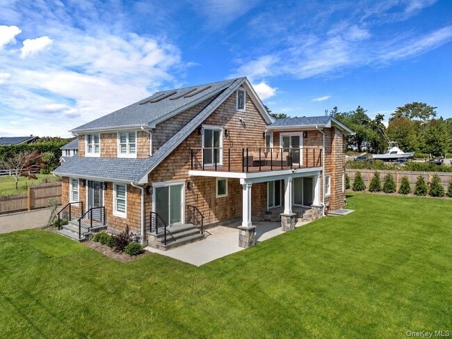 Building Photo - 10 Sagamore Rd