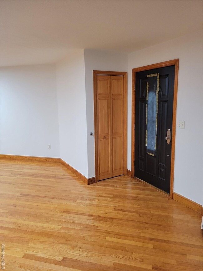 Photo - 60-06 172nd St