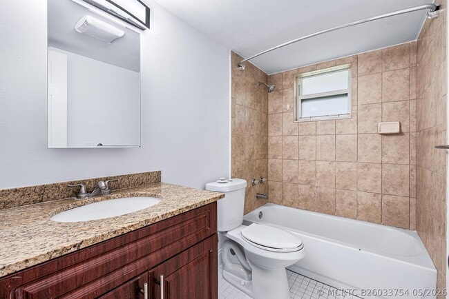 Photo - 248 NE 12th St Unit 2