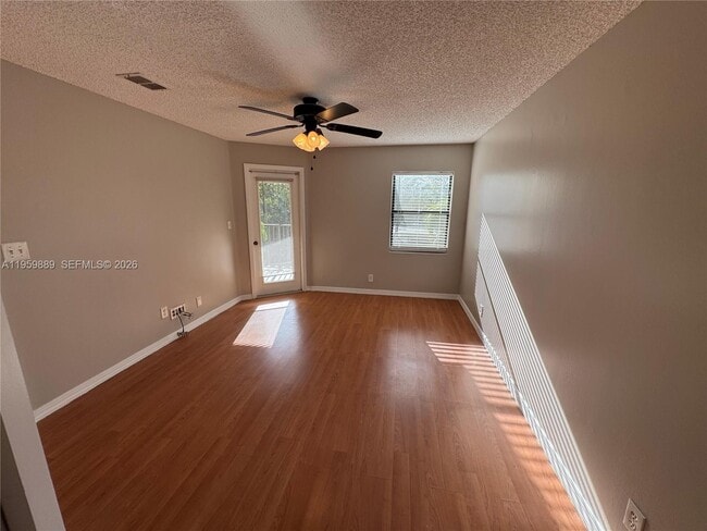 Photo - 9999 Summerbreeze Dr Unidad 108