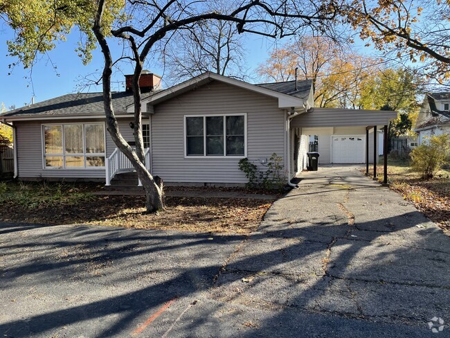 Building Photo - 6 Oak Park Ct Rental