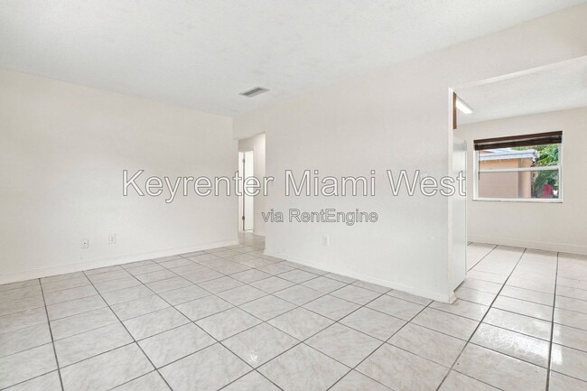 Photo - 872 NW 108th St Unit 1