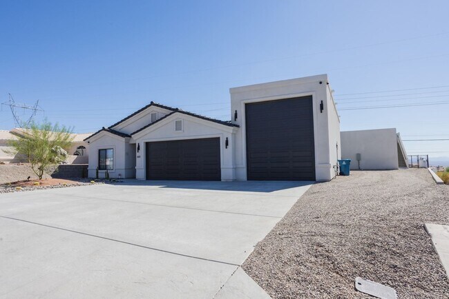 VR - 881 Pueblo Dr
