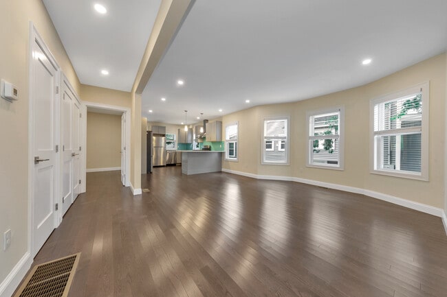 Photo - 161 4th St Unit 1