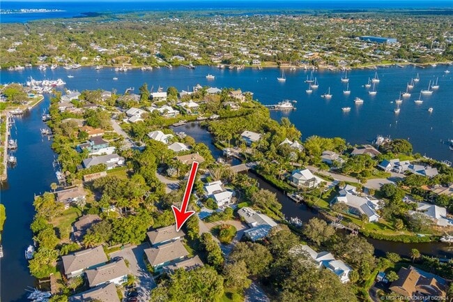 Building Photo - 4095 SE Centerboard Ln Unit 6-B