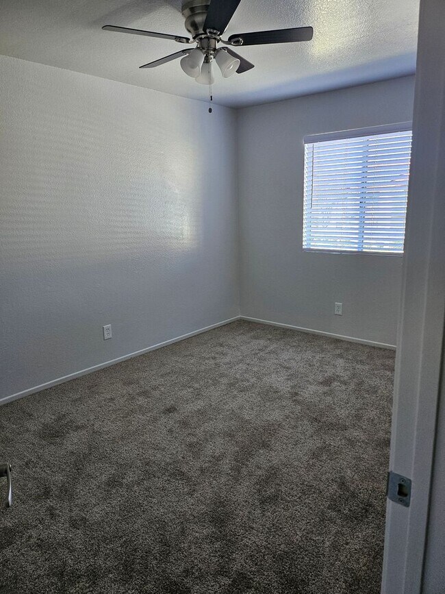 Photo - Canyon Creek Apartments