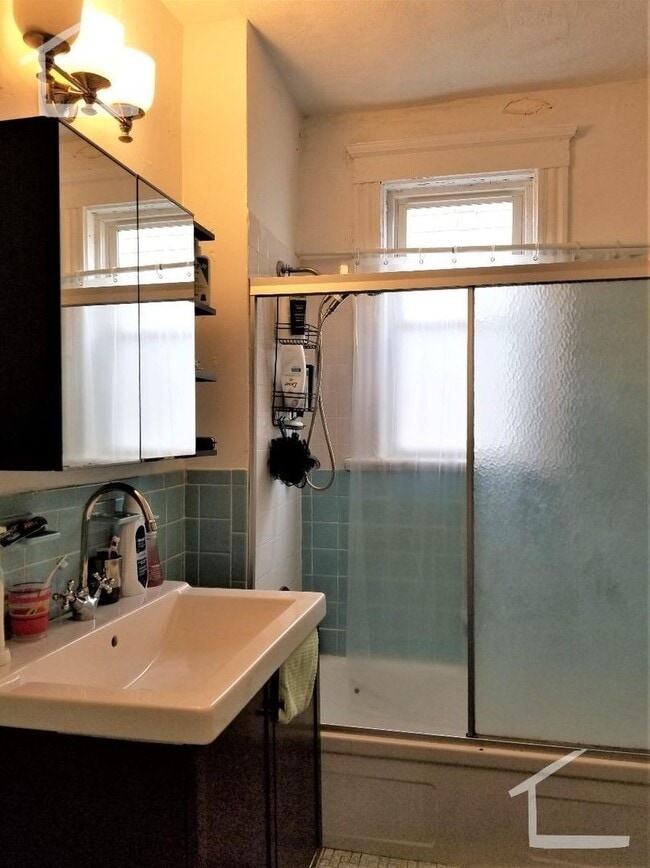 Photo - 119 Browne St