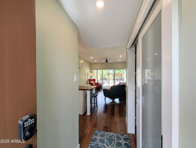 Photo - 6125 E Indian School Rd Unidad 254 Rental