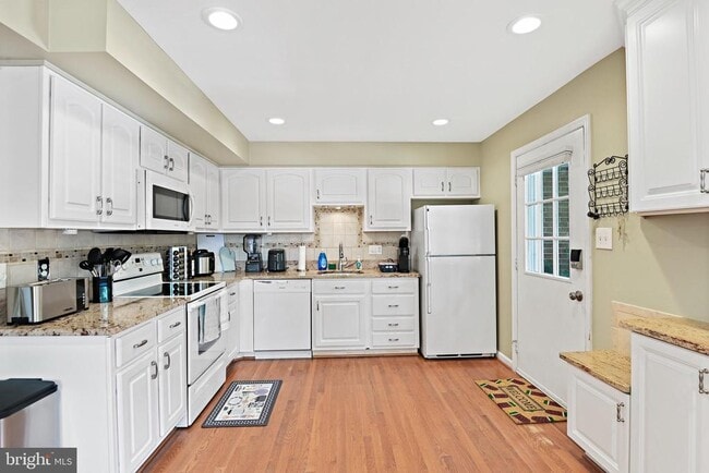 5267 Leestone Ct