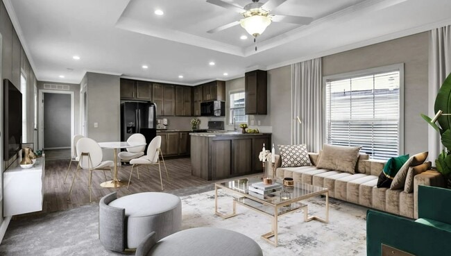 Photo - 333 E Lakewood Blvd