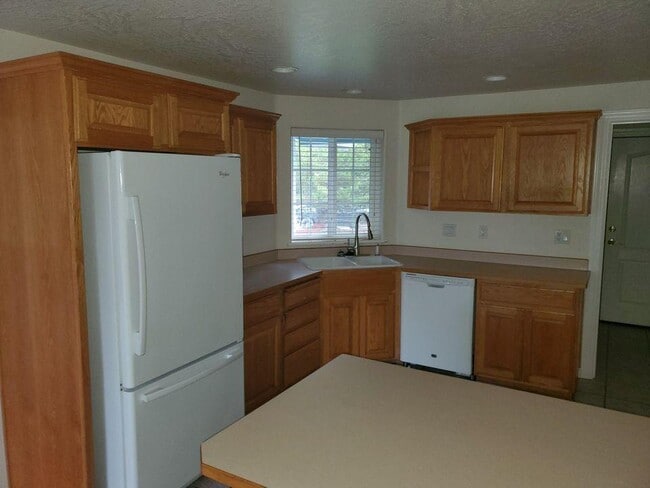 Photo - 1674 Nunnwood Ln