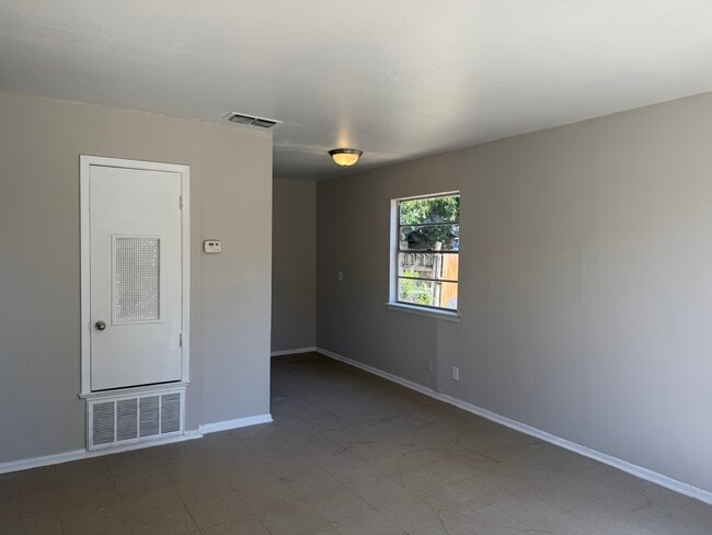 Photo - 8510 Barranca Ave