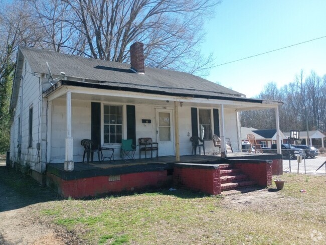 Building Photo - 300 Holmes St Rental