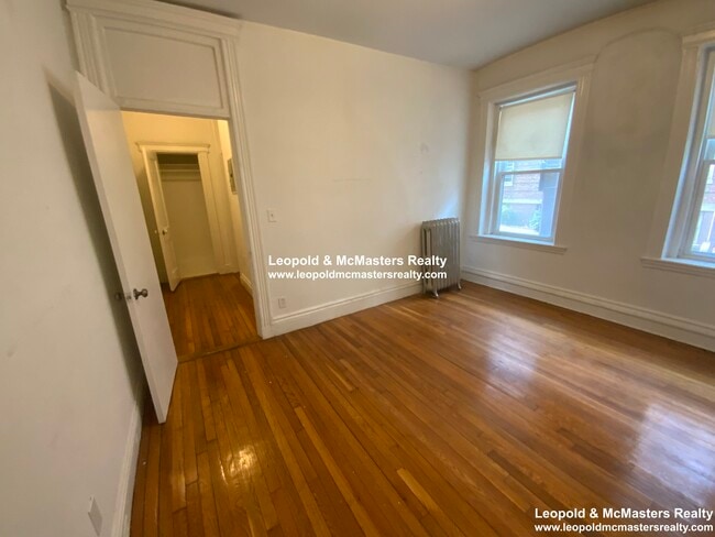 Building Photo - 99 Warren St Rental